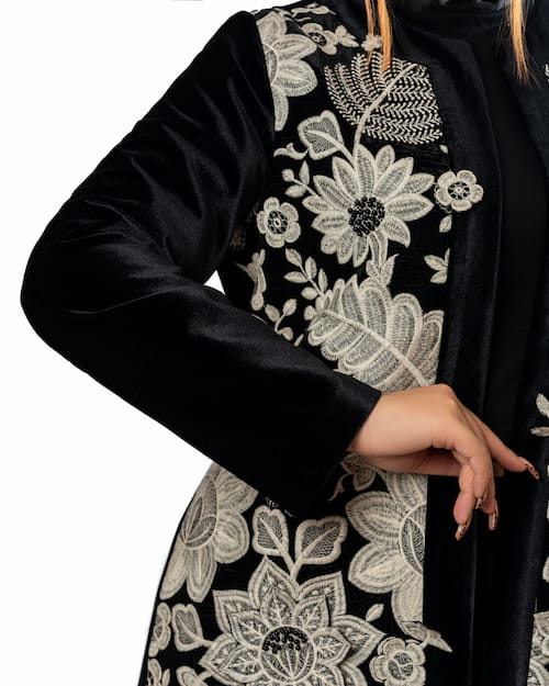 کت سوزن دوزی زنانه با طرح سنتی ایرانی